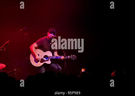 Vancvouver, British Columbia, Canada. Août 21, 2018. Aaron vu Goodvin effectuant au Commodore Ballroom de Vancouver.2018 Canadian Country Music Association Racines Artiste/groupe de l'année 2018, le groupe de l'année est retourné chez lui à la Commodore Ballroom à Vancouver pour leur dernier concert de leur tournée mondiale du Canada avec l'augmentation de Nice et du groupe 2018 de l'auteur-compositeur de l'année Aaron Goodvin. Credit : Ron Palmer/SOPA Images/ZUMA/Alamy Fil Live News Banque D'Images