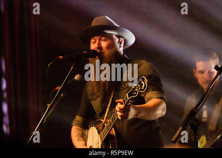 Vancvouver, British Columbia, Canada. Août 21, 2018. Chris Duncombe du bordage Union européenne vu l'exécution au Commodore Ballroom de Vancouver.2018 Canadian Country Music Association Racines Artiste/groupe de l'année 2018, le groupe de l'année est retourné chez lui à la Commodore Ballroom à Vancouver pour leur dernier concert de leur tournée mondiale du Canada avec l'augmentation de Nice et du groupe 2018 de l'auteur-compositeur de l'année Aaron Goodvin. Credit : Ron Palmer/SOPA Images/ZUMA/Alamy Fil Live News Banque D'Images