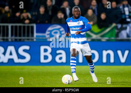 - De Graafschap DOETINCHEM, PEC Zwolle 0-2, football, Championnat, saison 2018-2019, 01-12-2018, le stade de Vijverberg, De Graafschap player Leeroy Owusu Banque D'Images