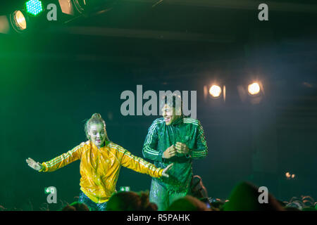 DORTMUND, Allemagne - 1er décembre 2018 : Spotlight Cast à Nickelodeon 2018 Slimefest Slimefest, la première en Allemagne Credit : Markus Wissmann/Alamy Live News Banque D'Images