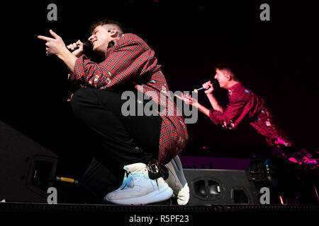 Californie, USA. 1er décembre 2018. Charlie le Puth effectue sur scène au Centre au cours de la SAP Maintenant 99,7 POPTOPIA à San Jose, Californie. Photo : Chris Tuite pour imageSPACE/MediaPunch MediaPunch Crédit : Inc/Alamy Live News Banque D'Images