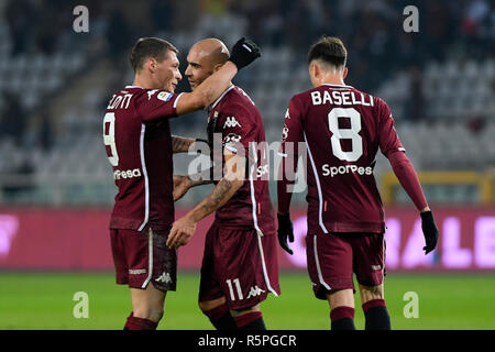 Turin, Italie. 2 décembre 2018. Serie A football, Turin et Gênes ; Andrea Belotti, Simone Zaza et Daniele Baselli de Torino FC célèbrent leur victoire sur Gênes à la fin du match : Action Crédit Plus Sport Images/Alamy Live News Crédit : Action Plus de Sports/Alamy Live News Banque D'Images