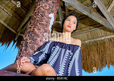 Beautiful woman posing - pensée Banque D'Images