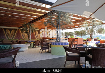 Terrasse de l'hôtel de détente en grand hotel Bernardin Portoroz, Slovénie Banque D'Images