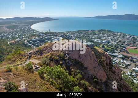 Vues de Townsville à partir de la colline du Château Banque D'Images