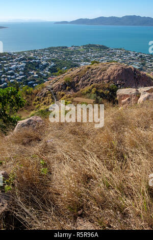 Vues de Townsville à partir de la colline du Château Banque D'Images