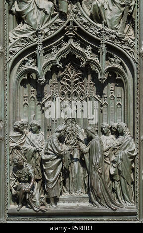 Le mariage de la Vierge, détail de la porte de bronze de la principale cathédrale de Milan, le Duomo di Santa Maria Nascente, Milan, Lombardie, Italie Banque D'Images