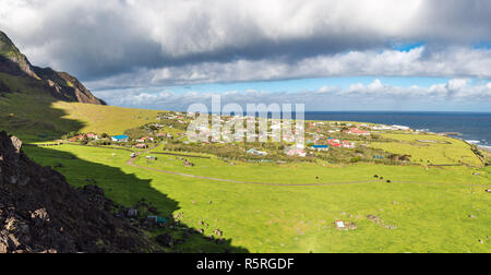 Edinburgh des Sept Mers ville vue panoramique aérienne, Tristan da Cunha, la plus lointaine île habitée, Sud de l'océan Atlantique, d'outre-mer britannique Ter Banque D'Images