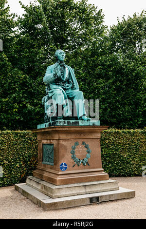 Statue de Hans Christian Andersen dans Kings Garden, Copenhague, Danemark Banque D'Images