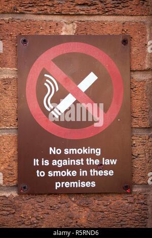 Inscrivez-ne pas fumer dans la rue. Banque D'Images