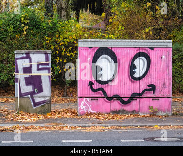 Berlin Reinickendorf,Utilitaire, décorative - peinture avec smiley rose, smilie Banque D'Images