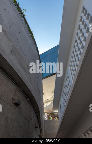 Mont Davis, Hong Kong - 2 déc 2018 : Ouverture de l'Université de Chicago Francis et Rose Yuen Campus à Hong Kong. Le campus est construit sur le monde Banque D'Images