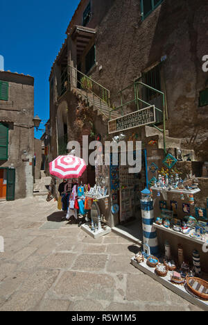 Boutique de souvenirs dans le village de Giglio Castello, île de Giglio, Grosseto, Toscane, Italie Banque D'Images