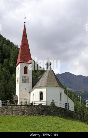 La chapelle de St Gertraud dans l'ultental dans le Tyrol du sud Banque D'Images