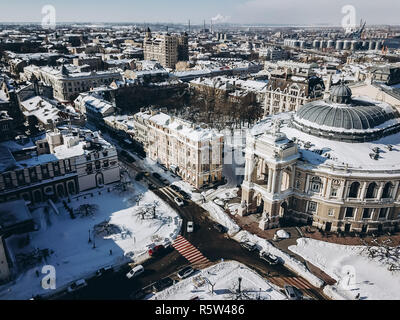 Théâtre de ballet et d'Opéra d'Odessa avec une vue d'ensemble Banque D'Images