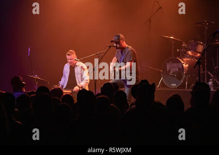 Aaron vu Goodvin effectuant au Commodore Ballroom de Vancouver. 2018 Canadian Country Music Association Racines Artiste/groupe de l'année 2018, le groupe de l'année est retourné chez lui à la Commodore Ballroom à Vancouver pour leur dernier concert de leur tournée mondiale du Canada avec l'augmentation de Nice et du groupe 2018 de l'auteur-compositeur de l'année Aaron Goodvin. Banque D'Images