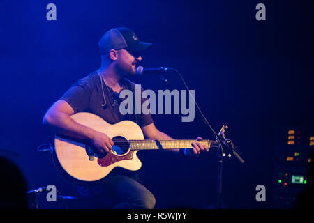 Aaron vu Goodvin effectuant au Commodore Ballroom de Vancouver. 2018 Canadian Country Music Association Racines Artiste/groupe de l'année 2018, le groupe de l'année est retourné chez lui à la Commodore Ballroom à Vancouver pour leur dernier concert de leur tournée mondiale du Canada avec l'augmentation de Nice et du groupe 2018 de l'auteur-compositeur de l'année Aaron Goodvin. Banque D'Images