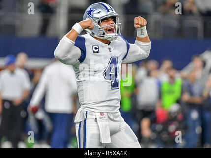 29 novembre 2018 : Dallas Cowboys quarterback Dak Prescott # 4 avant un jeudi soir le football NFL match entre les New Orleans Saints et les Cowboys de Dallas à AT&T Stadium à Arlington, TX Dallas battu New Orleans 13-10 Albert Pena/CSM Banque D'Images