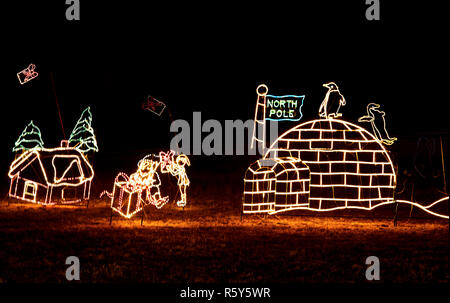 Prescott Valley, Arizona, USA - 27 novembre 2018 : Lumière de Noël affichage à Fain Park ou vallée des Lumières Banque D'Images