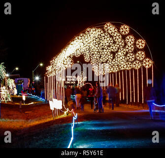 Prescott Valley, Arizona, USA - 27 novembre 2018 : Lumière de Noël affichage à Fain Park ou vallée des Lumières Banque D'Images