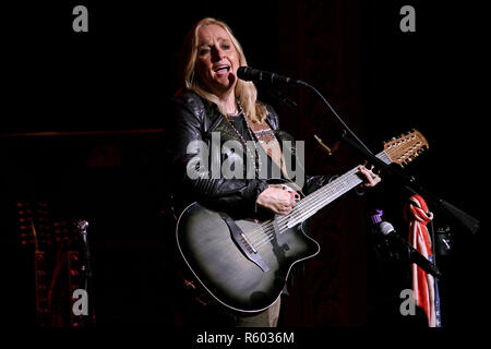 POUGHKEEPSIE NY - 14 juin : Melissa Etheridge en prestation au Bardavon 1869 Opera House le dimanche, 14 juin, 2015 à Poughkeepsie, NEW YORK. (Photo par Steve Mack/S.D. Mack Photos) Banque D'Images