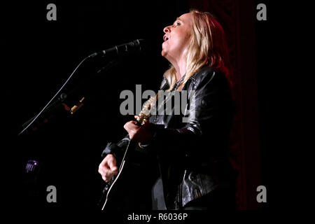 POUGHKEEPSIE NY - 14 juin : Melissa Etheridge en prestation au Bardavon 1869 Opera House le dimanche, 14 juin, 2015 à Poughkeepsie, NEW YORK. (Photo par Steve Mack/S.D. Mack Photos) Banque D'Images