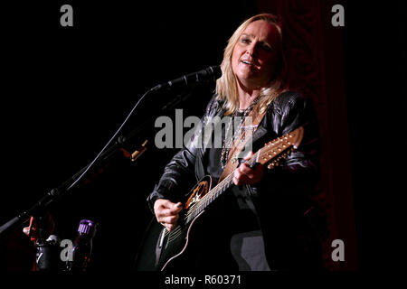 POUGHKEEPSIE NY - 14 juin : Melissa Etheridge en prestation au Bardavon 1869 Opera House le dimanche, 14 juin, 2015 à Poughkeepsie, NEW YORK. (Photo par Steve Mack/S.D. Mack Photos) Banque D'Images