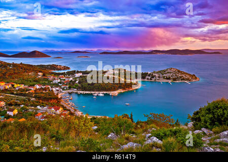 L'archipel des îles Kornati spectaculaire au coucher du soleil Vue du dessus Banque D'Images