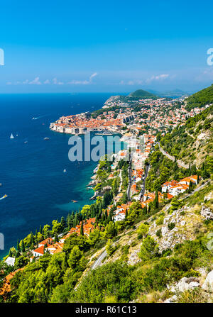Vue aérienne de Dubrovnik, une destination touristique de premier plan sur la mer Adriatique en Croatie Banque D'Images