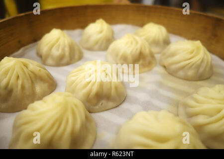 Soupe traditionnelle dumpling Xiao Long Bao Banque D'Images