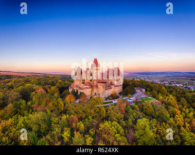 Château Kreuzenstein Leobendorf dans village près de Vienne en Autriche Banque D'Images