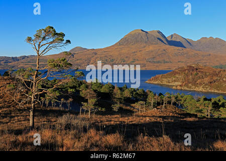 Avis de Beinn Alligin de partout dans la région de Loch Torrridon Banque D'Images