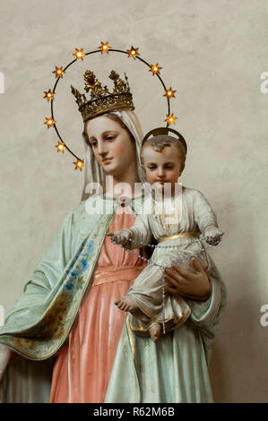 Marie avec Jésus Enfant, Basilica di San Domenico, Sienne, Italie. Banque D'Images