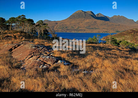 Avis de Beinn Alligin de partout dans la région de Loch Torrridon Banque D'Images