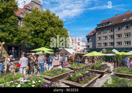 Sur les étals du marché à l'Niguliste Juillet 2018 Festival médiéval dans la vieille ville historique, Tallinn, Estonie Banque D'Images