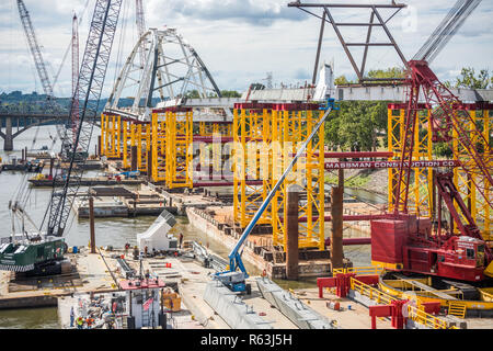 Construction de la Broadway et pont enjambant la rivière de l'Arkansas à Little Rock Banque D'Images