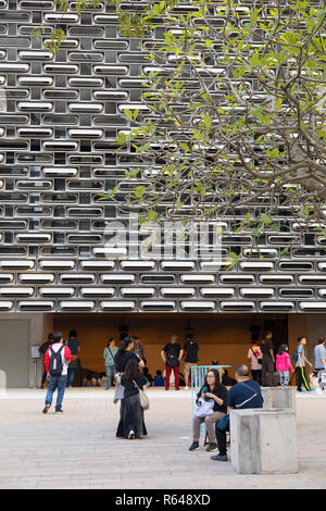 JC Contemporary Museum (conçu par Herzog et de Meuron) à Tai KWUN Centre for Heritage and Arts, Central, Hong Kong Banque D'Images