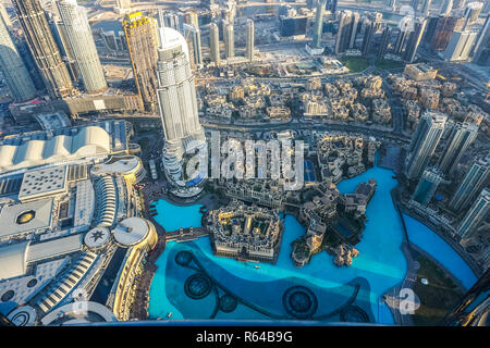 À couper le souffle pittoresque quartier Downtown Dubai Skyline Cityscape vue depuis la tour Burj Khalifa Banque D'Images