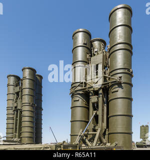 Forum technique militaire international-2018 de l'armée. Fédération du système de missiles antiaériens S-400 Triumph Banque D'Images