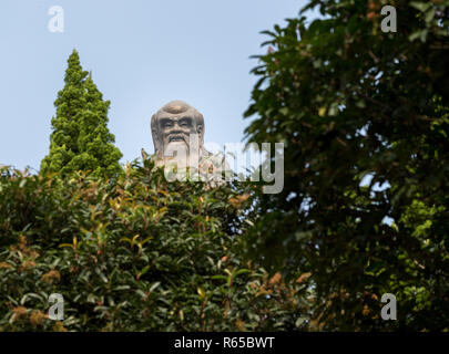 Statue de Lao Tze à près de Qingdao Laoshan Banque D'Images