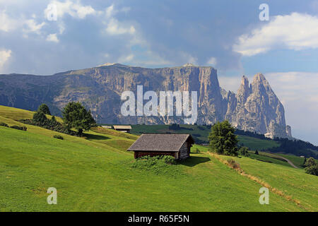 Euringerspitze avec santnerspitze schlern et au Tyrol du sud Banque D'Images