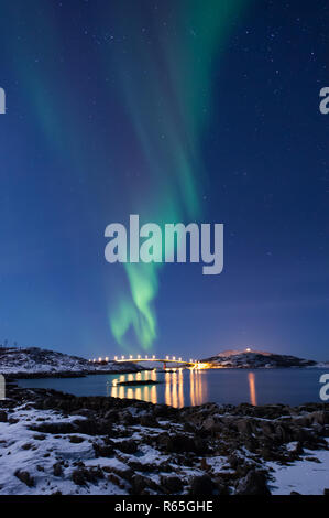 Northern Light Plus de pont à senja en Norvège Banque D'Images