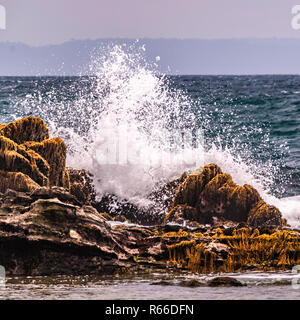 Sawarna Beach est l'une des plus belle plage isolée et en Indonésie. Banque D'Images