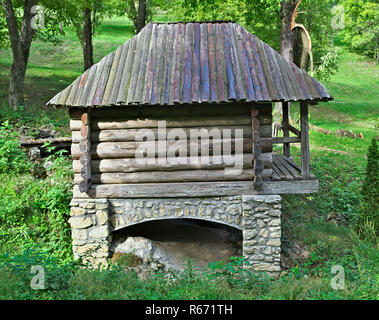 Style ancienne maison en bois dans le parc de l'Etno de derrière Banque D'Images