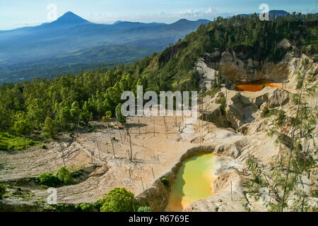 Volcan Wawo Muda Banque D'Images