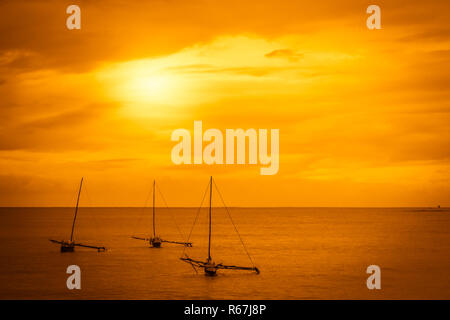Des pirogues de pêche malgache. Banque D'Images