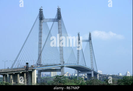Nouveau Howrah Bridge (Vidyasagar Setu) sur la rivière Hooghly, Calcutta dans le Bengale occidental, Inde Banque D'Images