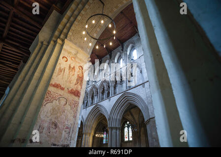 La Cathédrale de St Albans, Royaume-Uni, vue d'une peinture murale représentant la crucifixion du Christ à l'intérieur de la cathédrale de St Albans, Hertfordshire, England, UK. Banque D'Images