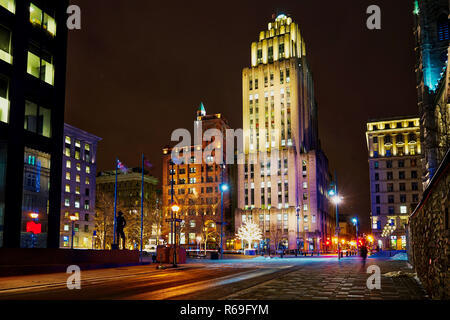 Montréal,Canada,3,décembre 2018.La Place d'armes de l'hôtel de nuit.Credit:Mario Beauregard/Alamy Live News Banque D'Images