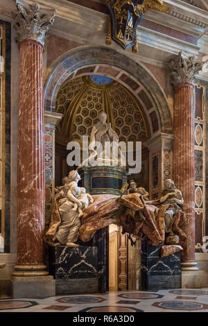 Tombeau du pape Alexandre VII, la Basilique Saint-Pierre, Vatican, Rome, Italie Banque D'Images